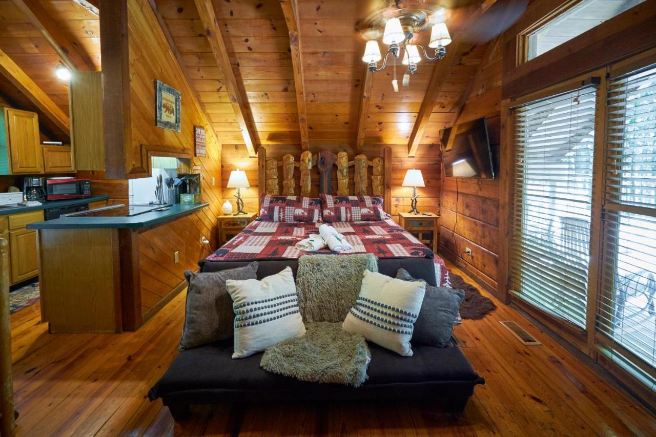 Gatlinburg Area Hottub Cabin - Ladyslipper Sevierville Exterior photo