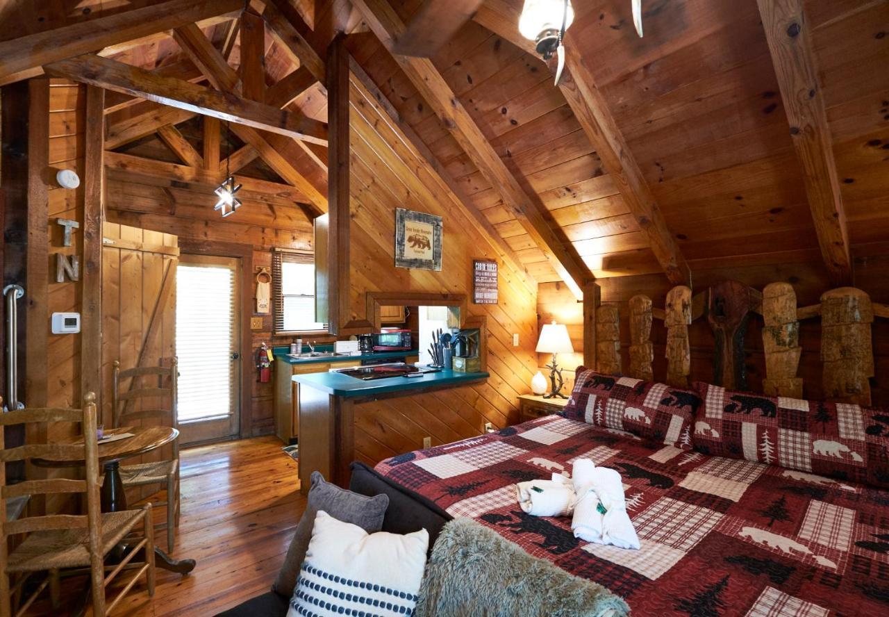 Gatlinburg Area Hottub Cabin - Ladyslipper Sevierville Exterior photo